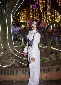 charlotte_line One night in Medellin🎄🪽 Pic 4