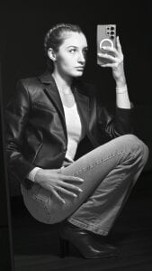 AvelinaScheppsomething from a photo shoot图片 7