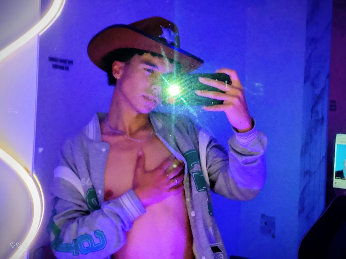 Foto em tendência de Zayn_tay 5705