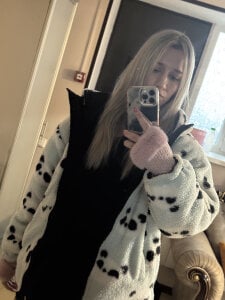 MaryBennetts my pussy can't hold back anymore slika