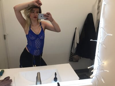 linsnextdoor26 Public Pic 4