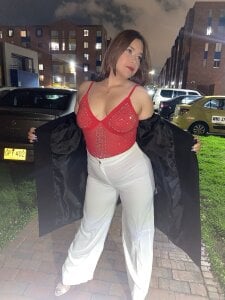 A DATE WITH ME de paula_banderhood  4 photos