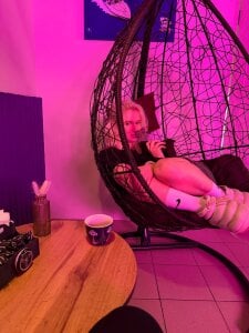 Mia_WaterFall My travel days Pic 4