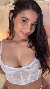 AlessiaVallmont Your playful angel    💟 Pic 4