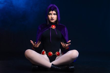 MaskedGirl_ SPOOKY SEASON 😈 Foto 3