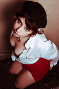 Join IsadoraTurner Live Sex Chat - Profiles, Reviews, & Porn