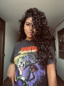 Carlymonroee_ I feel hot 😍♥️ Gambar 2