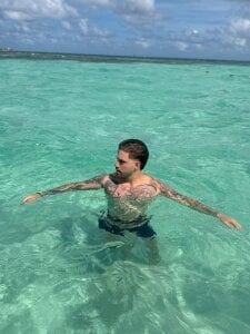 Ades_Lowesea and me图片 2