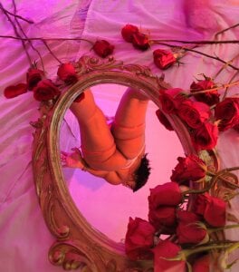 Love is in the air🔥💦 de savana_rios  2 Imagens