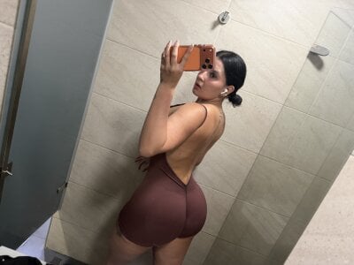 GabyMejiaa Gym💪🏋️‍♀️ Pic