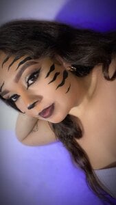 Emely_Pregnant1Cute and sensual kitten Bild