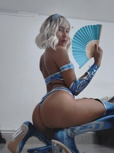 SAT--SU_U Kitana Foto 4