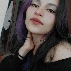 Hailey_Pink