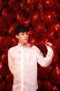 “That they love me like this, with kisses and without fear 💌” de Axel__Evans  3 Imagens