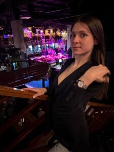 DavinaParady at the bar صورة واحدة|DavinaParady at the bar صورتان|DavinaParady at the bar  3 صور|DavinaParady at the bar  3 صورة