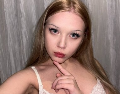 ChloeWhite Public 사진 2