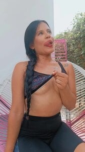 skinny_milky Relaxing day at daddy's pool Pic 4