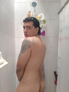 DocPepino Bañándome 👀 Pic 3