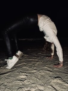 SabrinaRayX holiday by the sea, no naked) Pic 6