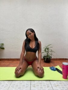 MILA_ROE I stretch slowly... and I provoke you. 😏🔥 Bilde 7