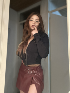 ari_kat sexy skirt Pic 9