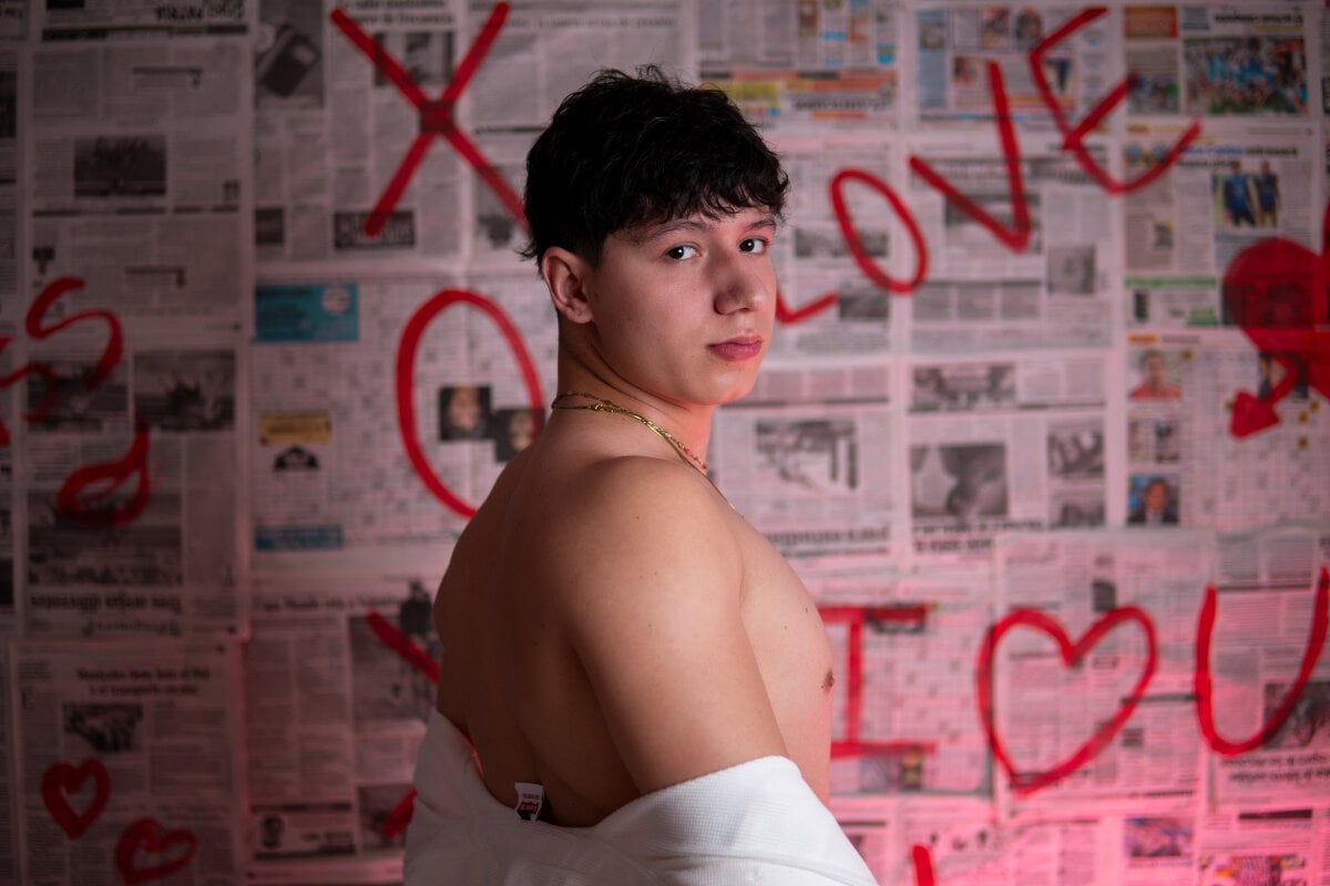 Liam_saint 님의 트렌드 중인 사진  1348개