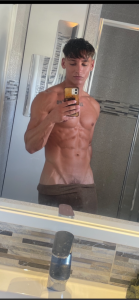 naughtyboy0124 Public Pic 3