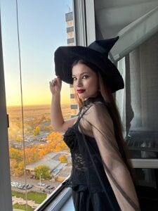 TayaSun Your little Witch slika 5