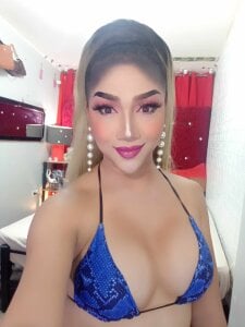 MeatyhorsecockMistresshot and sexy ehla Bild 2