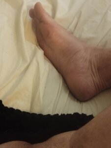 LuuXus #Foot slave #foot worship #foot fetish Immagine 