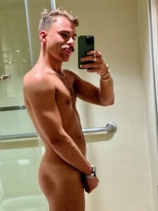 renTbobbyDFW from the back Pic