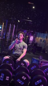 Issa_Crazed Public Foto 2