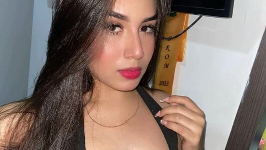 Mia_dolls18 Public Pic 4