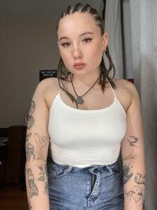 StephanieMur Public Pic 3
