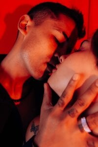 Nikki_and_Mayk My hot girl in red Pic 9