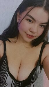 klhoe_boobs Public Photo 2