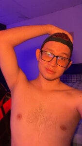 Josh_18cm Selfies Pic 5