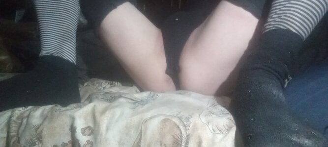 Kissingplay All black Pic 6