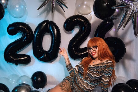 MadelaineJones New Year ✨ Pic 5