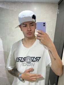 What do you think of my outfit? 😏 de Nico_Nocturne  photos