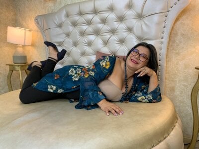 Madame_Jay