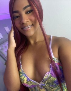 EmmaCourth Public Pic 2