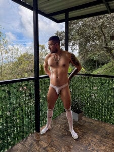 Nathan_rivers on the edge of nature😈 Billede 5