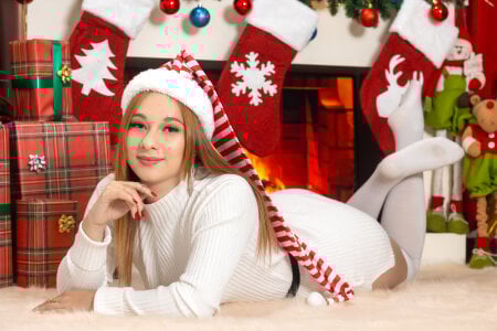 EmaRae1499 Holiday Charm Kuva