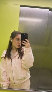 Pony_Claid I'm going for a walk Pic 2