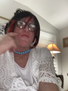 HelloKittyLapDogPublic Bild