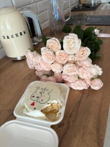 I love flowers and homemade food. od Kurohyooo  4 snímek