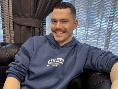 Alex_Hens Public Pic 5