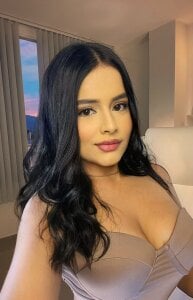 Viictoria_jones Public Gambar