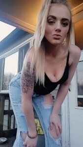 capri_lee Public Pic 4